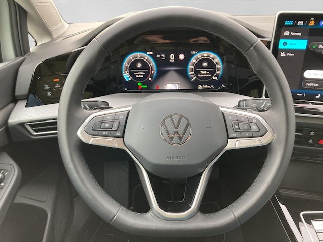 Volkswagen Golf 1.5 eTSI DSG Style Variant