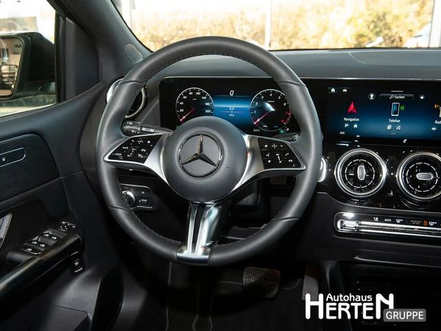 Mercedes-Benz B 200 Progressive Sedan