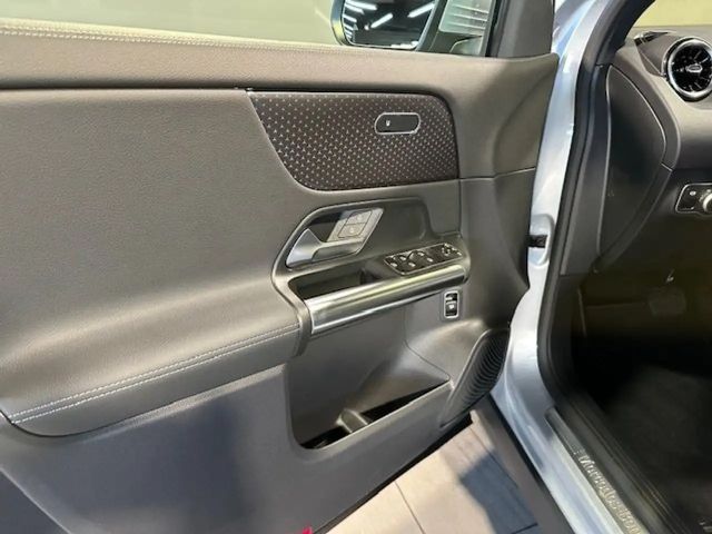 Mercedes-Benz GLA 200 Progressive