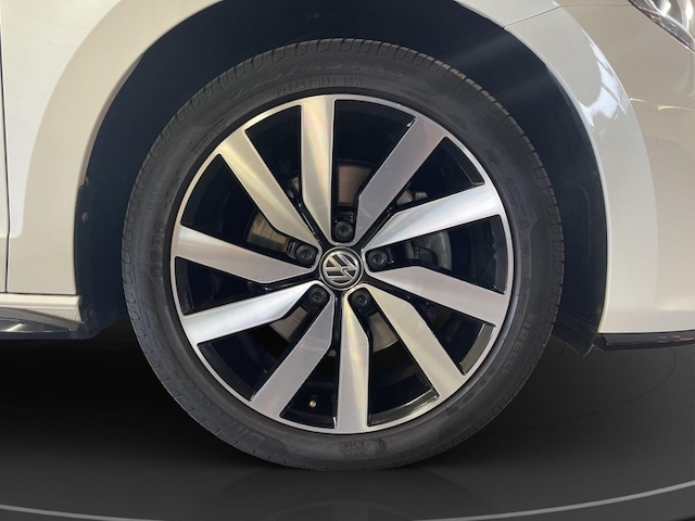 Volkswagen Touran 1.5 TSI R-Line