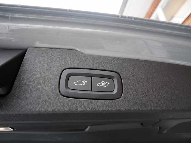 Volvo V60 AWD Plus T6