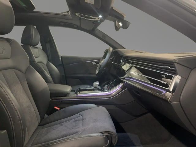 Audi SQ8 TFSI tiptr. AHK STDHZG NACHTS HUD PANO 360°K