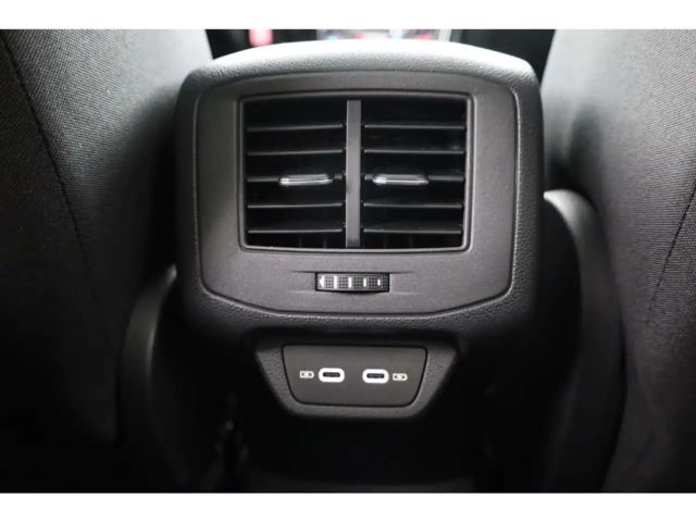 Volkswagen T-Roc 2.0 TSI DSG R-Line