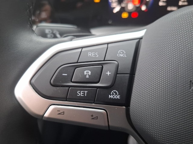 Volkswagen Golf 1.5 eTSI Variant