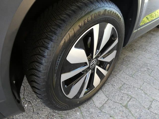 Volkswagen T-Roc 1.5 TSI DSG Move