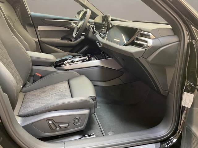 Audi A6 Avant Quattro S-Tronic