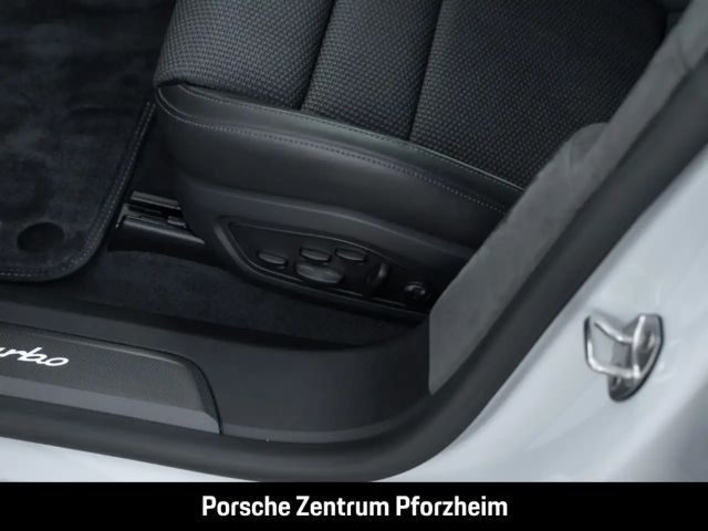 Porsche Taycan Turbo