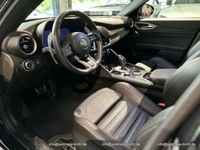 Alfa Romeo Giulia Q4