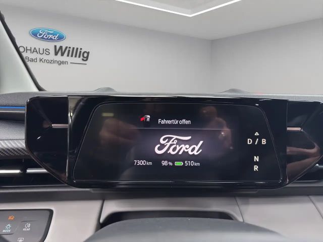 Ford Explorer Premium RWD