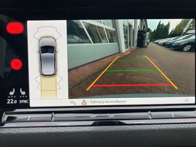 Volkswagen Golf DSG GTI Style