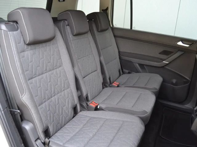 Volkswagen Touran 1.5 TSI IQ.Drive Move