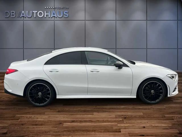 Mercedes-Benz CLA 250 4MATIC AMG Line Sedan