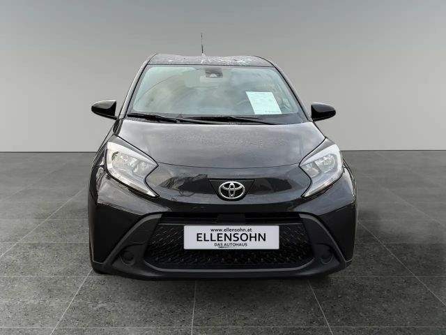 Toyota Aygo X Hatchback Play