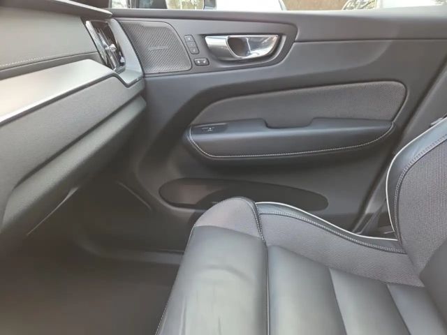 Volvo XC60 AWD Dark Ultimate