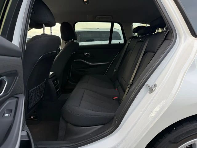 BMW 320 320d Touring xDrive