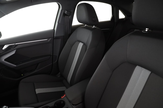 Audi A3 30 TFSI Sedan