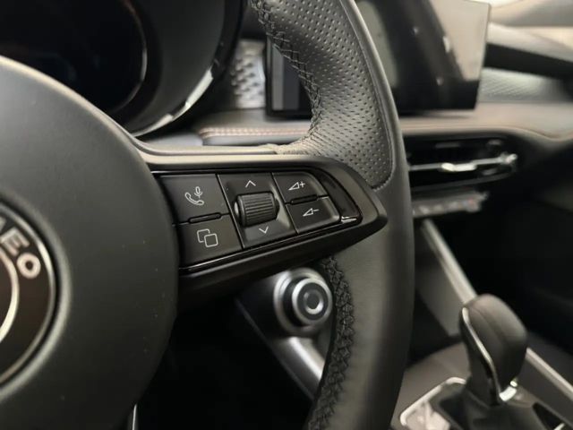 Alfa Romeo Tonale Plug-In NAVI SHZG LHZG 360°KAM EL.HECKKL LED ACC