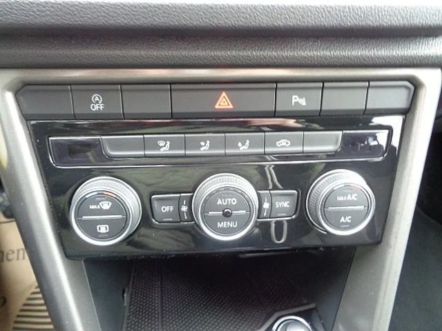 Volkswagen T-Roc 2,0 TDI SCR Design *Navi *Sportsitze