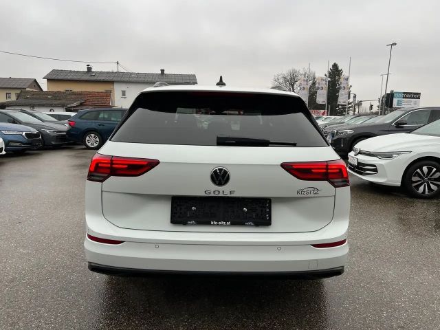 Volkswagen Golf Life Variant