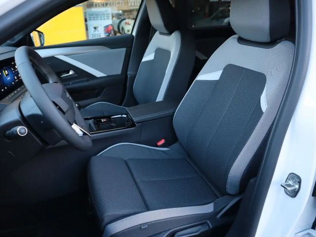 Opel Astra 1.2 Turbo Edition Sports Tourer