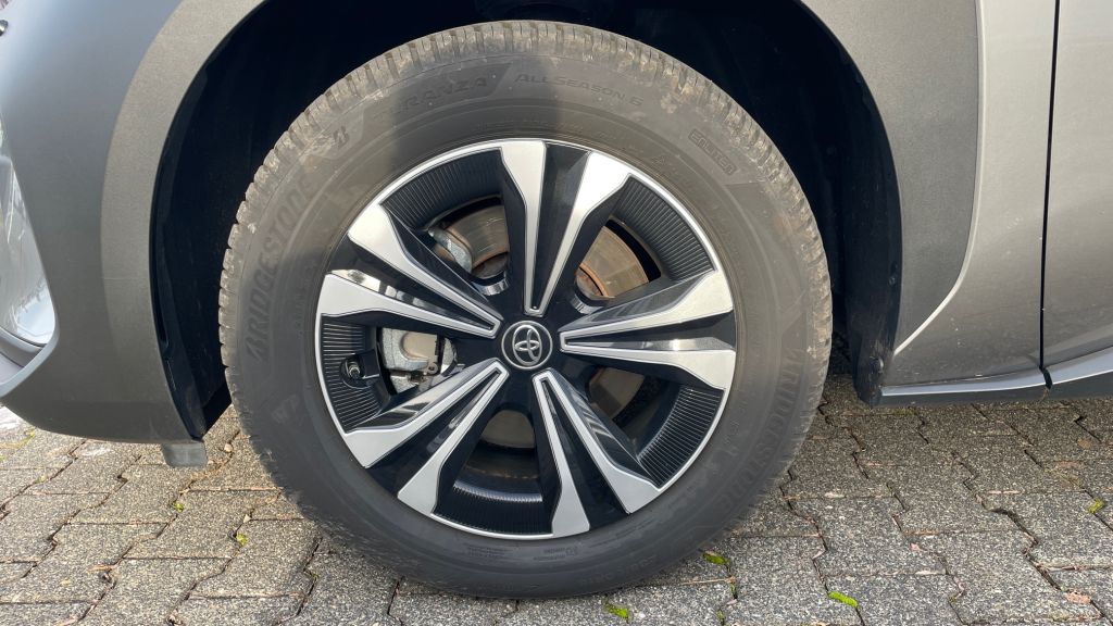 Toyota bZ4X 5-deurs Team D