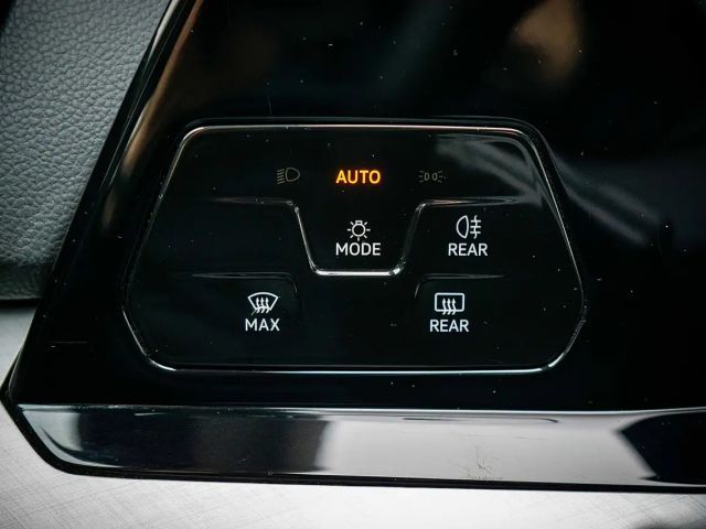 Volkswagen Golf DSG Life