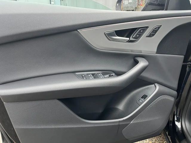 Audi Q8 55 TFSI Ambiente Quattro