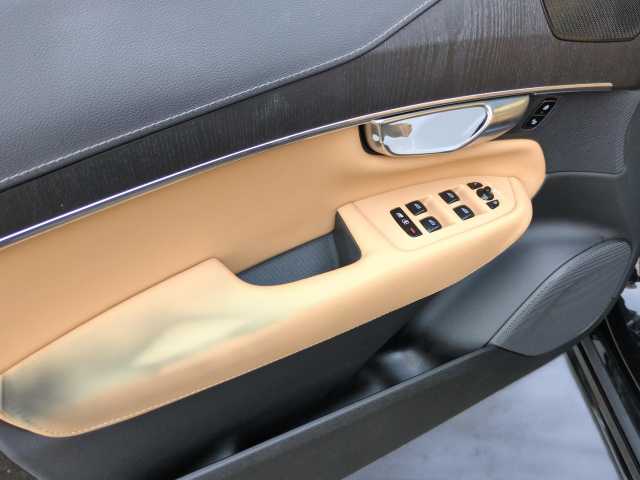 Volvo XC90 Bluetooth Head Up Display Navi LED Vollleder Klima Einparkhilfe el. Fenster