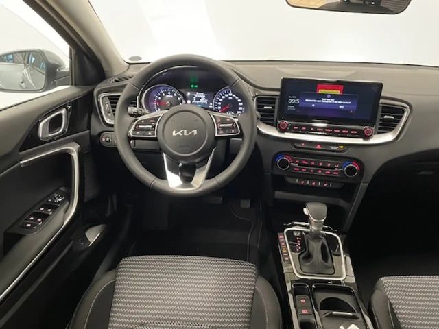 Kia Ceed Ultimate Tempomat VerkehrszeichenERK Navi