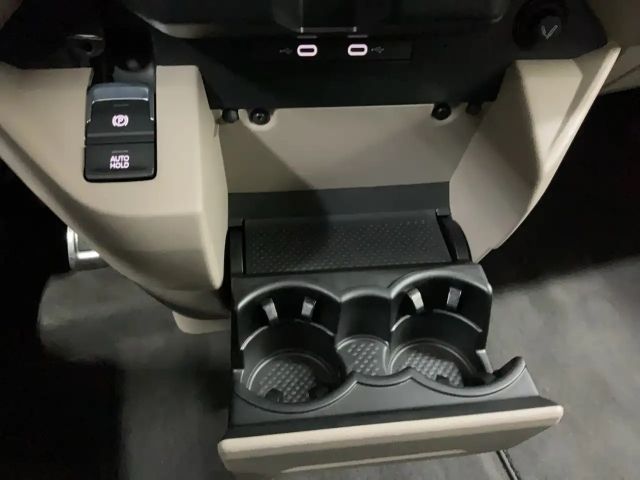 Volkswagen Multivan Style T7