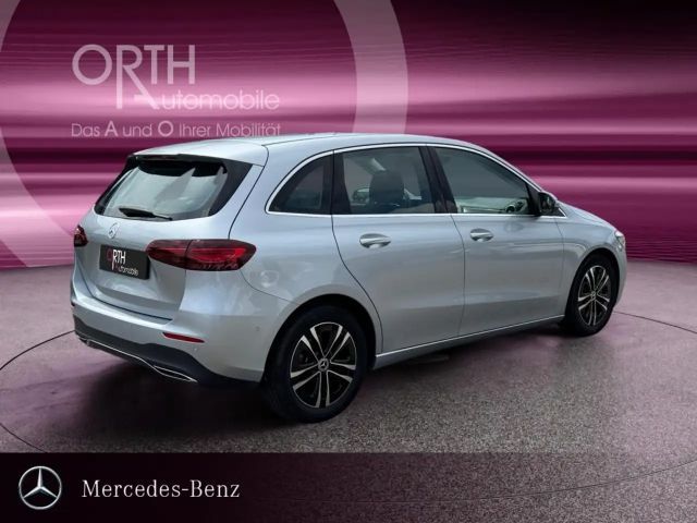 Mercedes-Benz B 180 Progressive