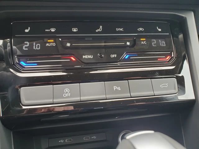 Volkswagen Touran DSG IQ.Drive R-Line