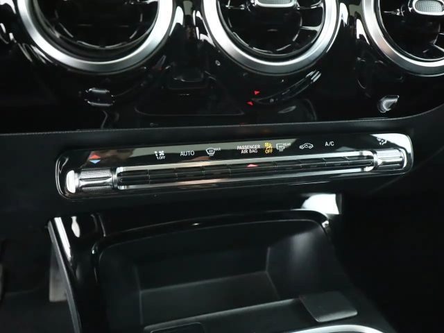 Mercedes-Benz A 180 A 180 d Progressive