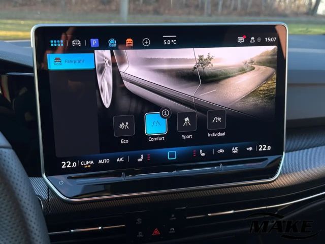 Volkswagen Golf 2.0 TDI DSG IQ.Drive R-Line