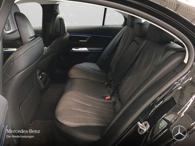 Mercedes-Benz E 200 AVANTGARDE Sedan