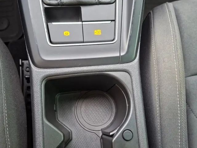 Volkswagen Golf Life Variant