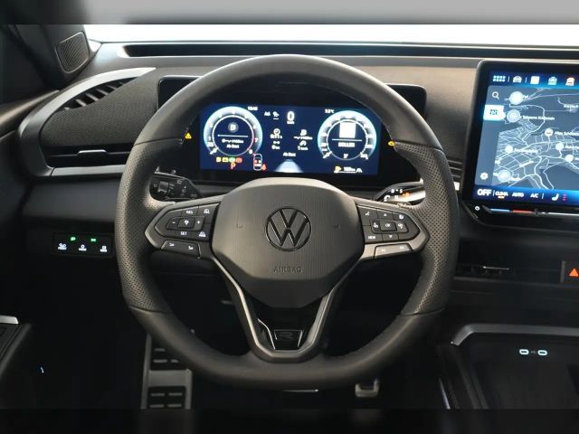 Volkswagen T-Roc 1.5 eTSI IQ.Drive R-Line