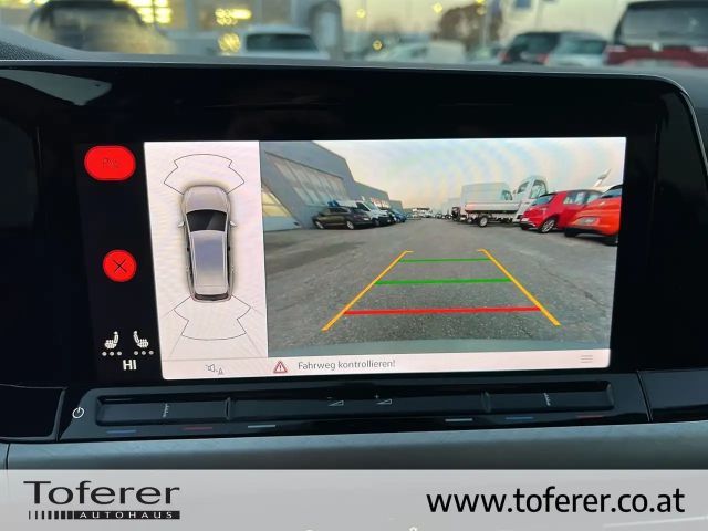 Volkswagen Golf Life Variant