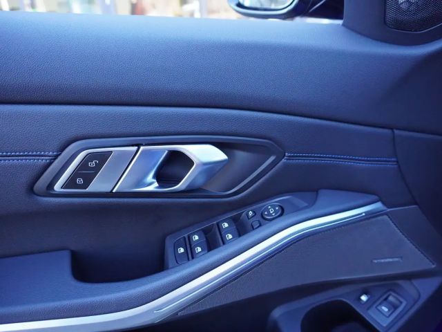 BMW 330 330e M-Sport Touring