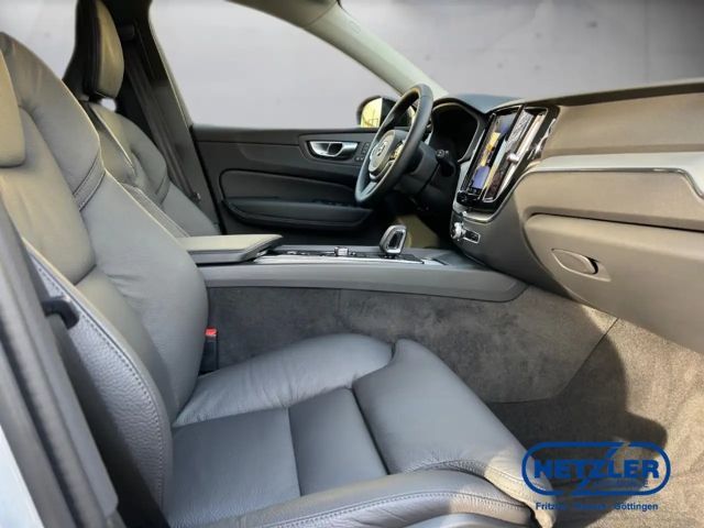 Volvo XC60 AWD Dark Plus