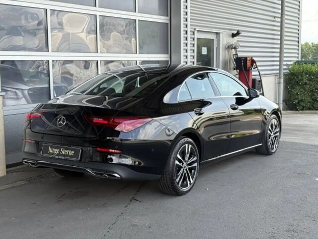 Mercedes-Benz CLA 180 Coupé Progressive