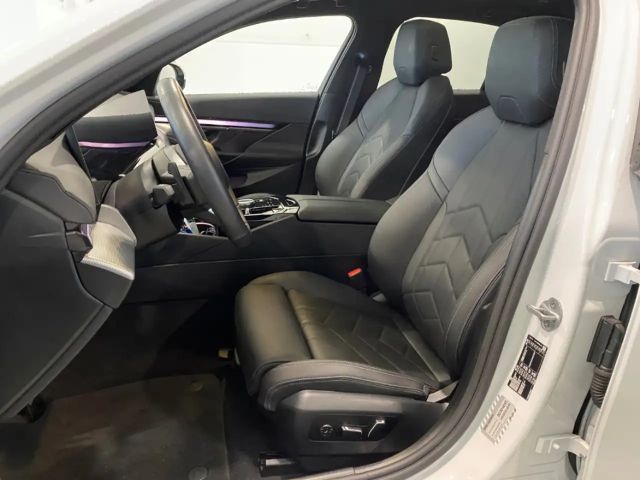 BMW 520 520i M-Sport Sedan