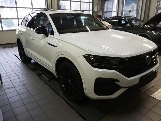 Volkswagen Touareg 4Motion R-Line Style