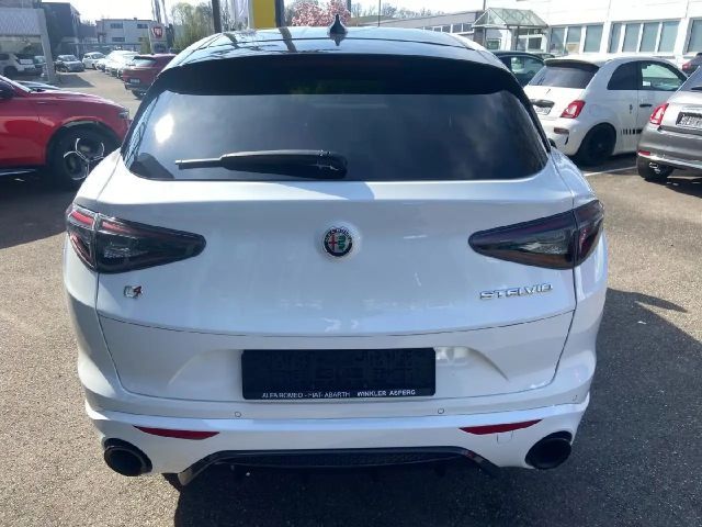 Alfa Romeo Stelvio Q4
