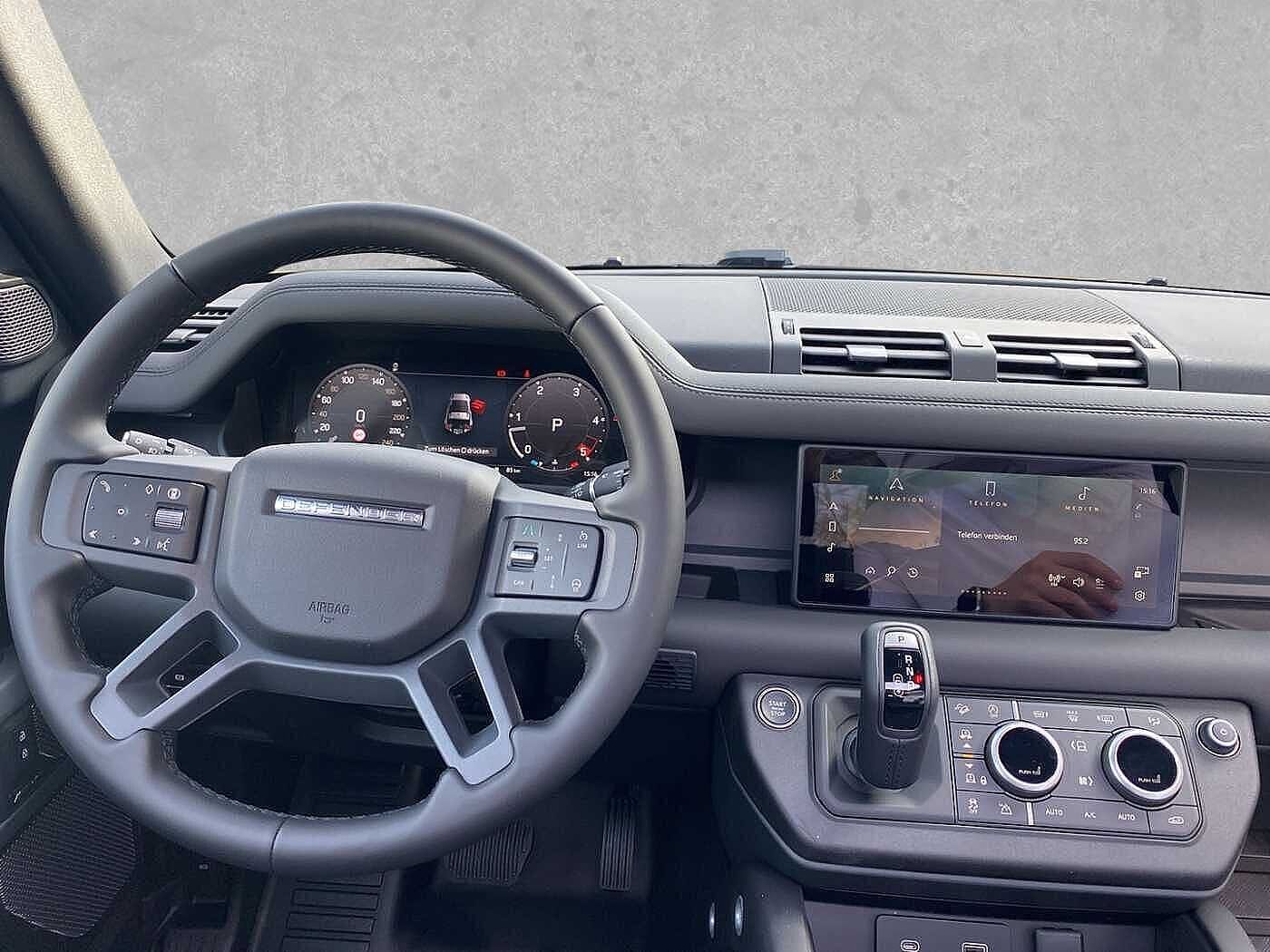 Land Rover Defender 90 Dynamic SE