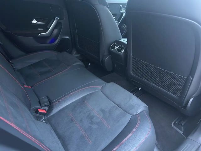 Mercedes-Benz CLA 220 AMG Line CLA 220 d Coupé