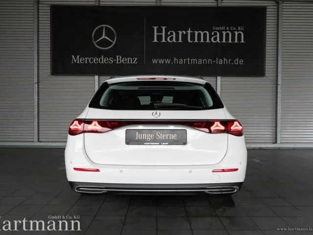 Mercedes-Benz E 200 AVANTGARDE Estate
