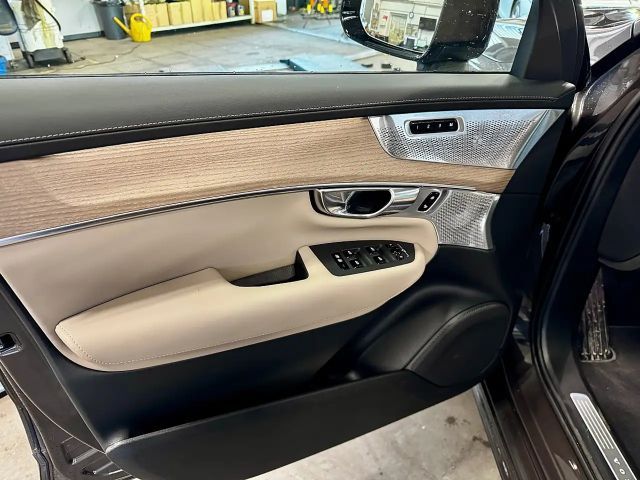 Volvo XC90 AWD Dark T8 Ultra