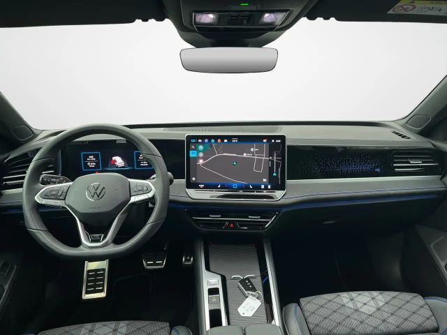 Volkswagen Passat 1.5 eTSI DSG R-Line Variant