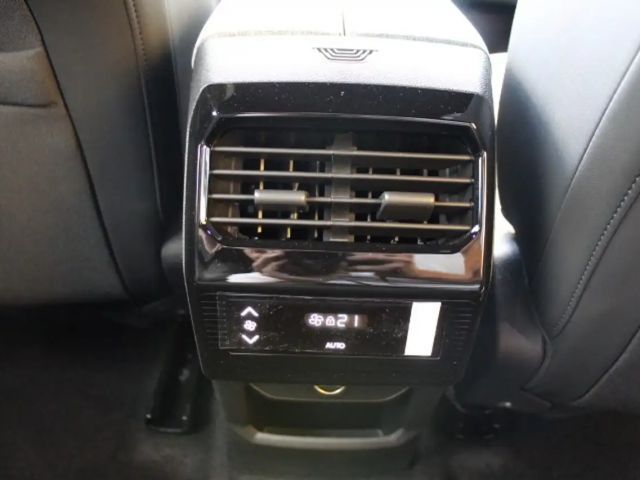 Peugeot E-5008 Allure Pack